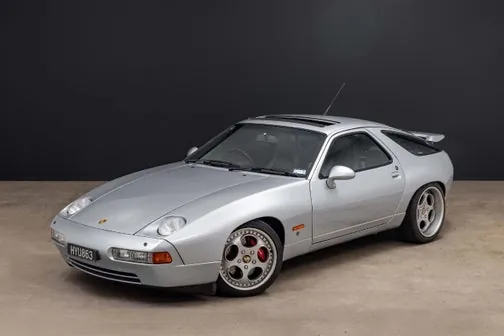 Porsche 928