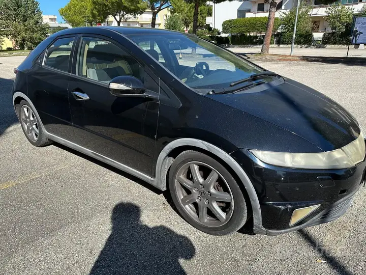 Honda Civic 2006 photo 2