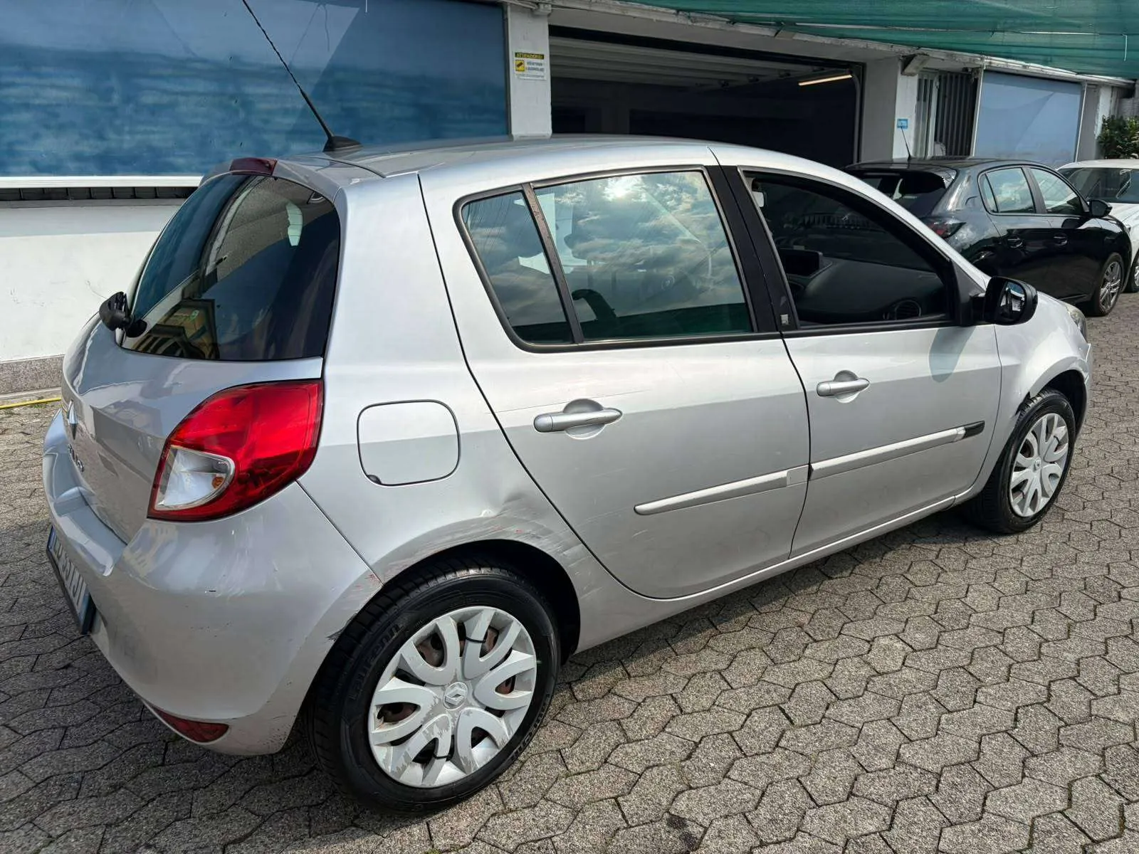 Renault Clio 2010 photo 4