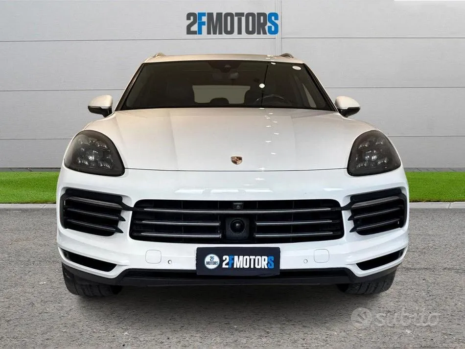 Porsche Cayenne 2018 photo 2