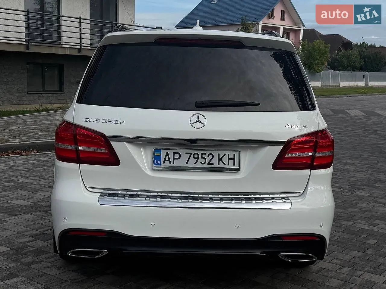 Mercedes-Benz Gls-Class 2018 photo 3