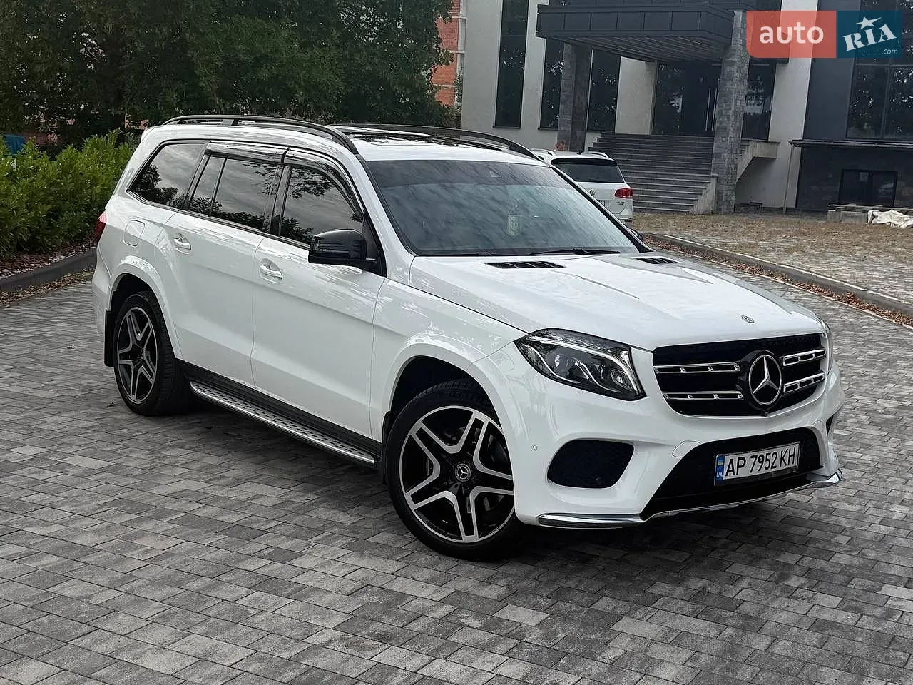 Mercedes-Benz Gls-Class 2018 photo 4