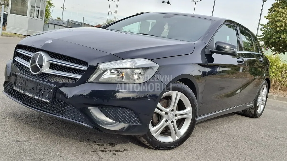 Mercedes-Benz A 180 2015 photo 2