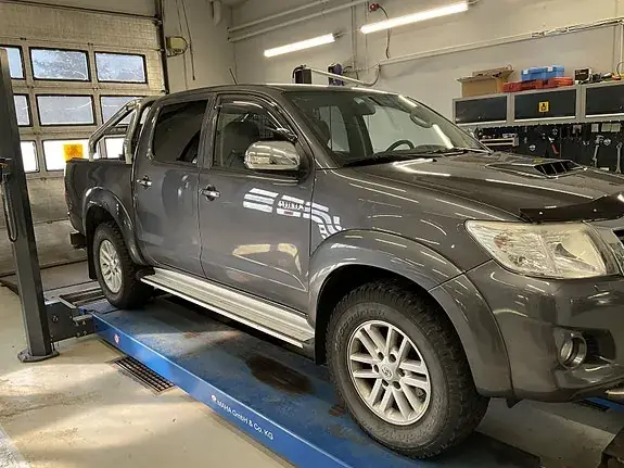 Toyota Hilux 2015 photo 5