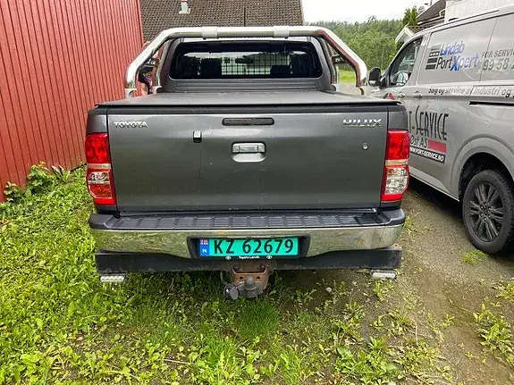 Toyota Hilux 2015 photo 2