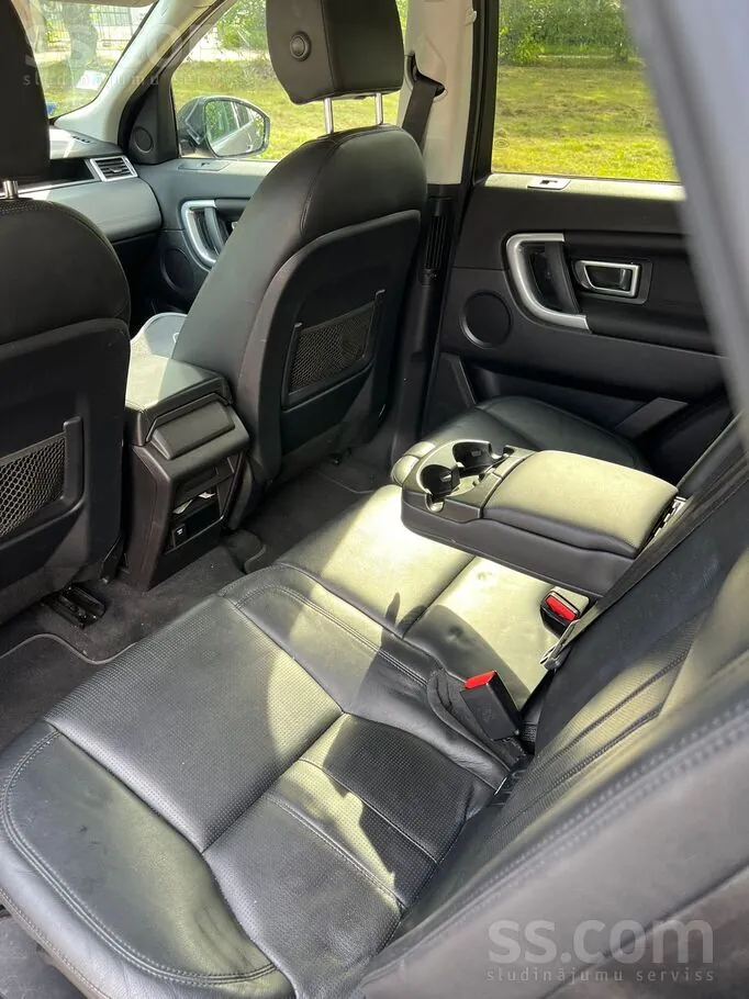 Land Rover Discovery Sport 2016 photo 5