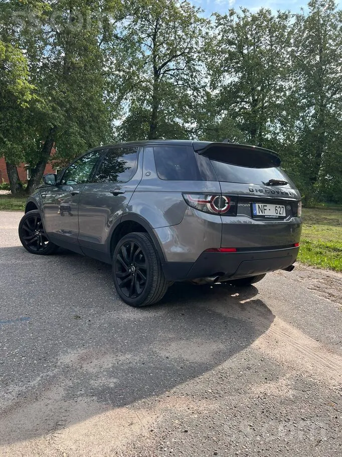 Land Rover Discovery Sport 2016 photo 2