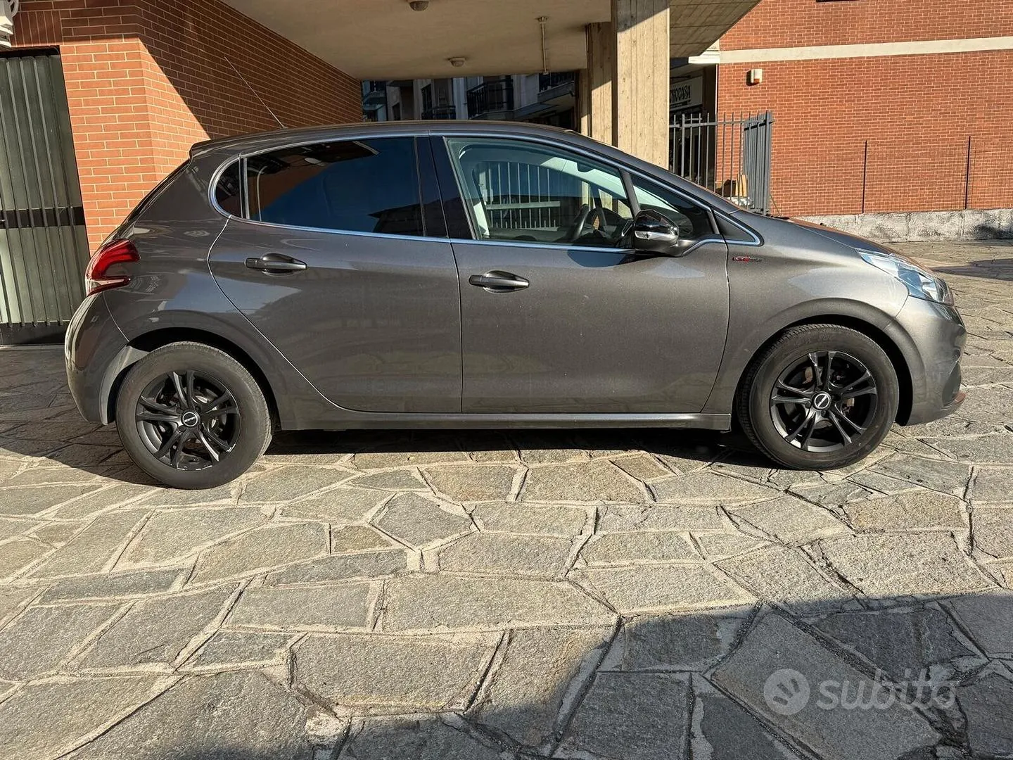 Peugeot 208 2018 photo 5