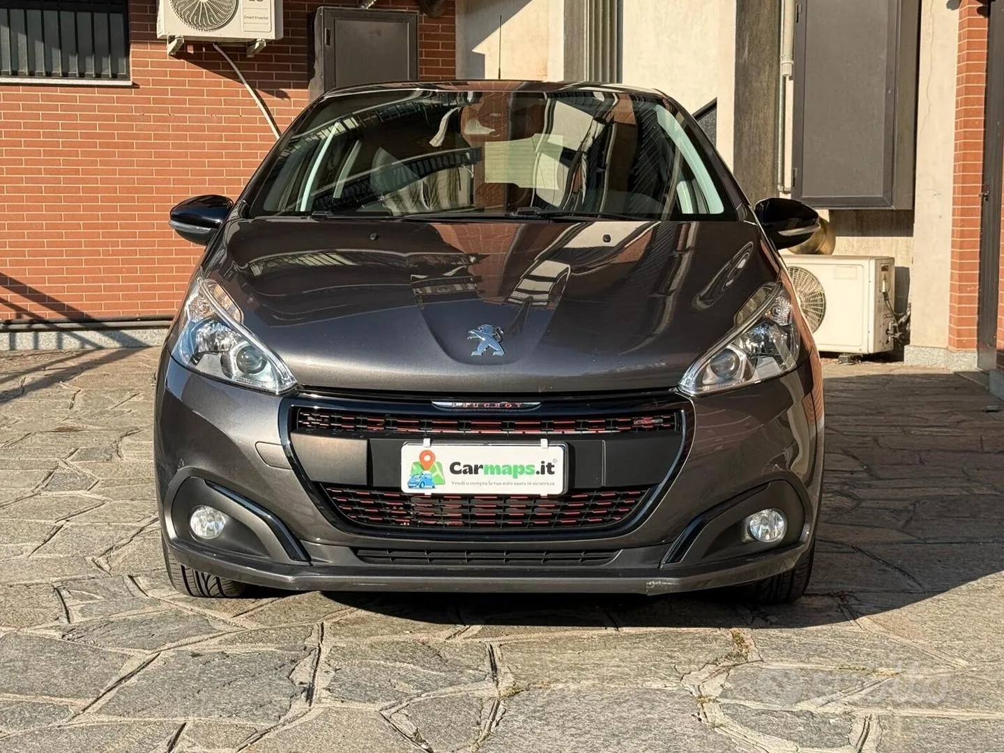 Peugeot 208 2018 photo 3