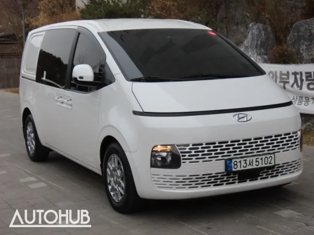 Hyundai Staria 2022 photo 2