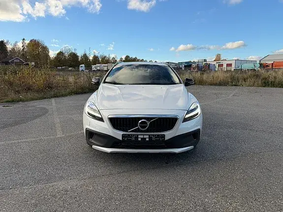 Volvo V40 Cross Country 2017 photo 2