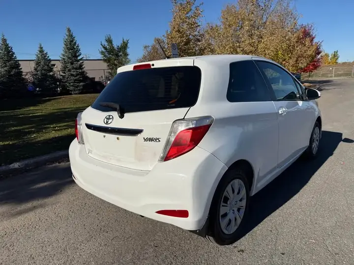 Toyota Yaris 2014 photo 3
