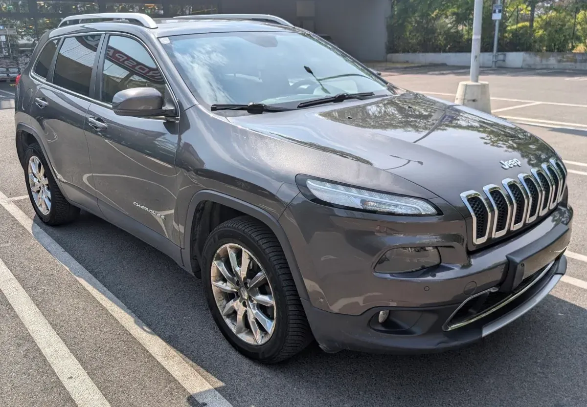 Jeep Cherokee