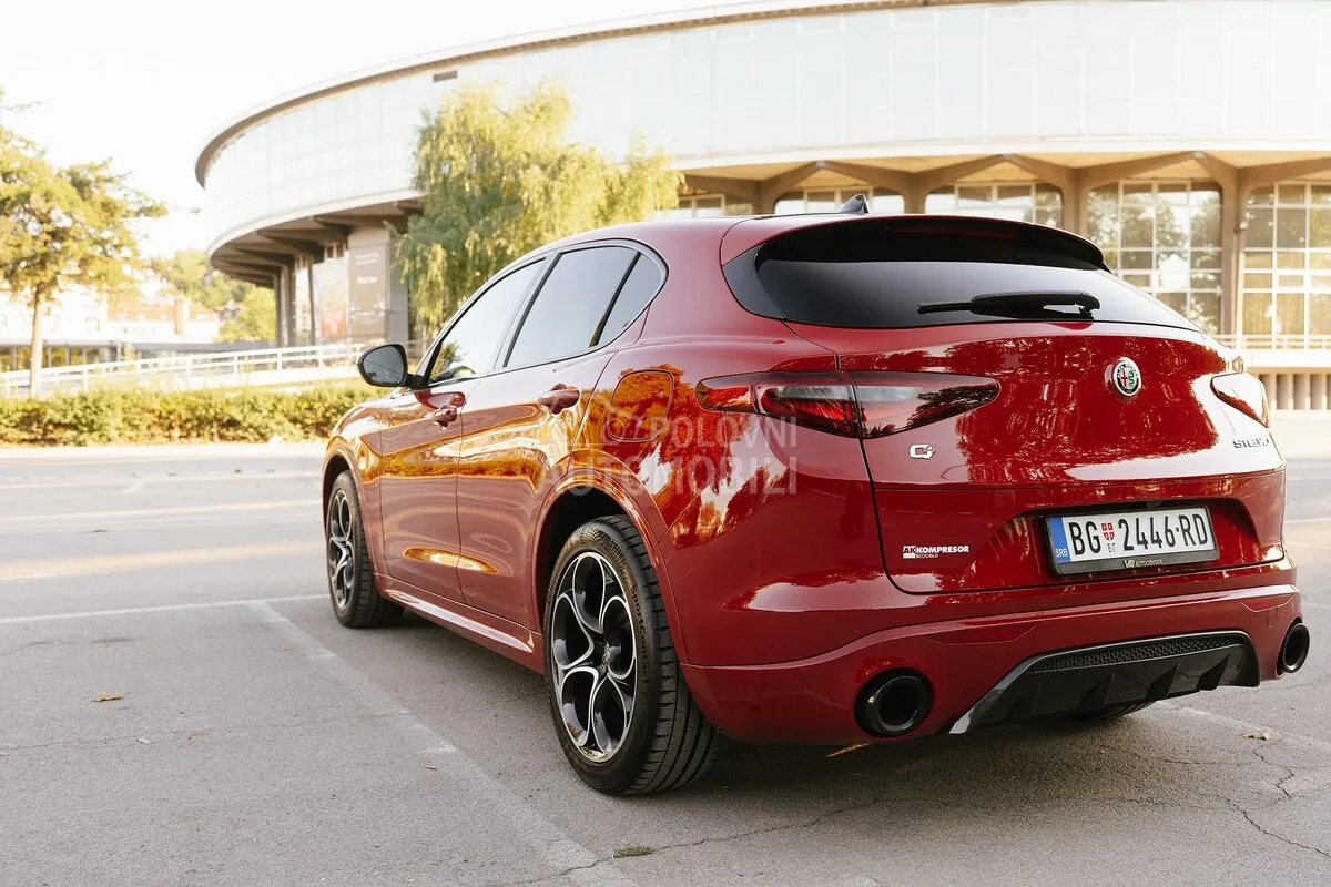 Alfa Romeo Stelvio 2022 photo 5