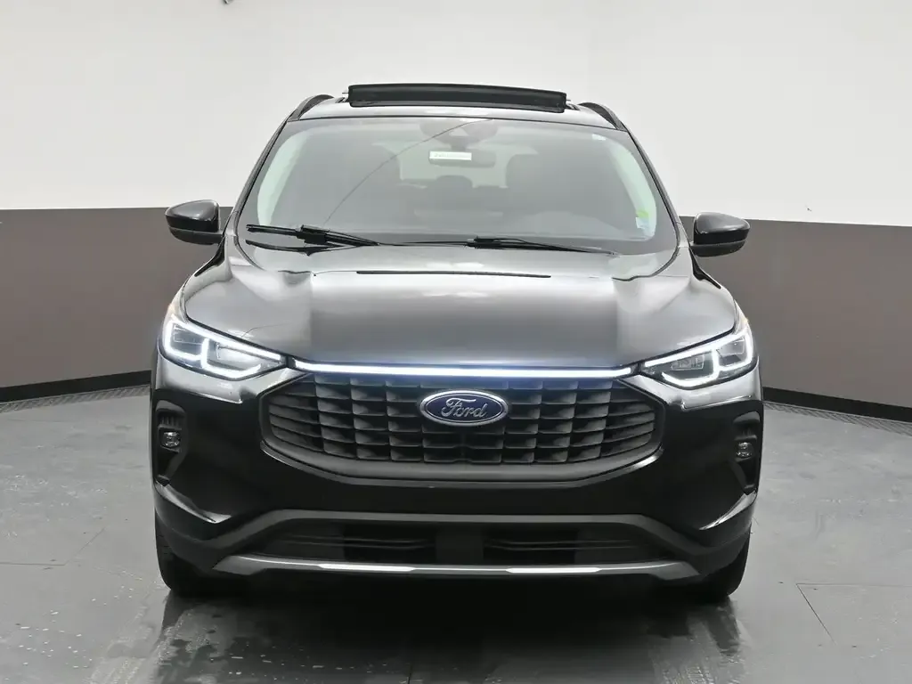 Ford Escape 2025 photo 2
