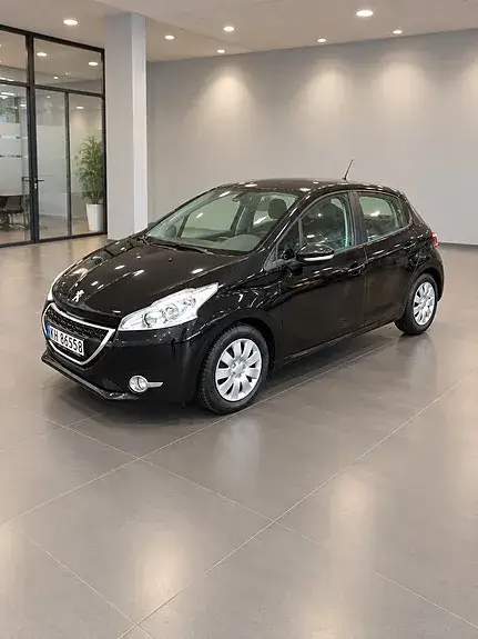 Peugeot 208 2012 photo 2