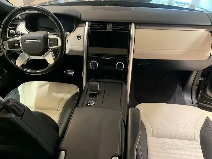 Land Rover Discovery 2021 photo 4