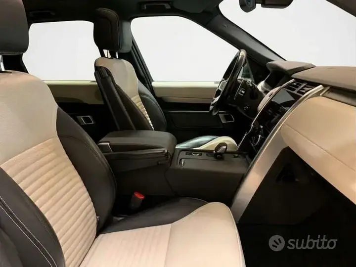 Land Rover Discovery 2021 photo 3