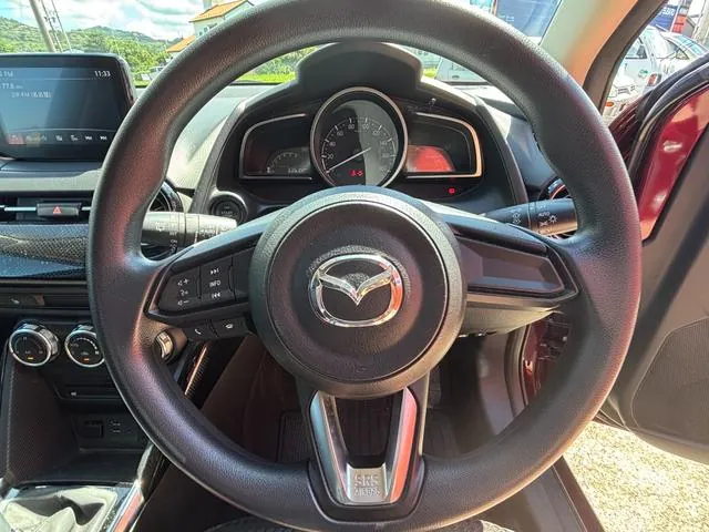 Mazda Demio 2017 photo 3