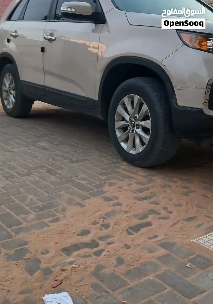 Kia Sorento 2011 photo 4