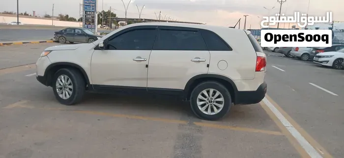 Kia Sorento 2011 photo 3