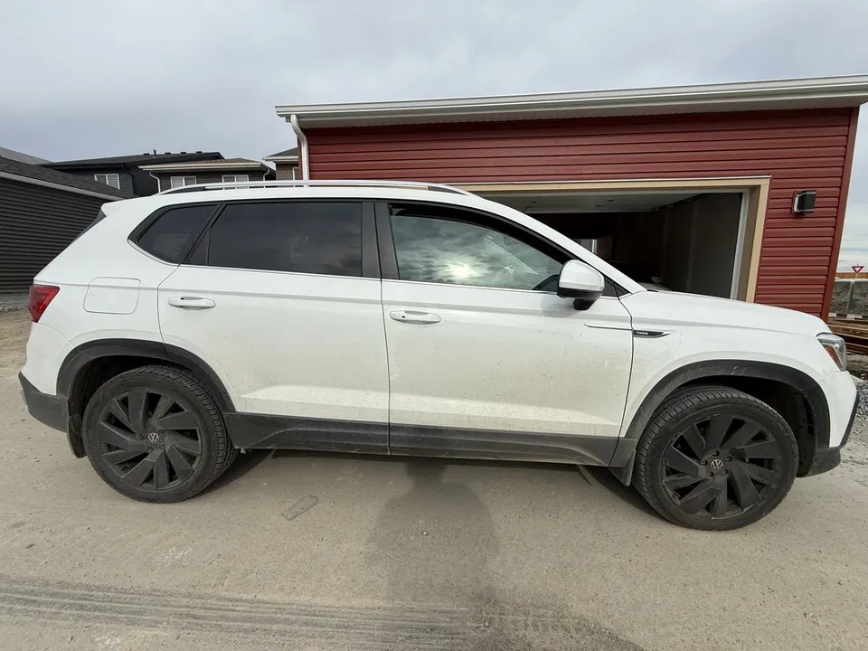 Volkswagen Taos 2023 photo 3