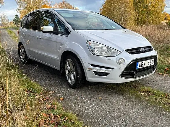 Ford S-Max 2012 photo 2