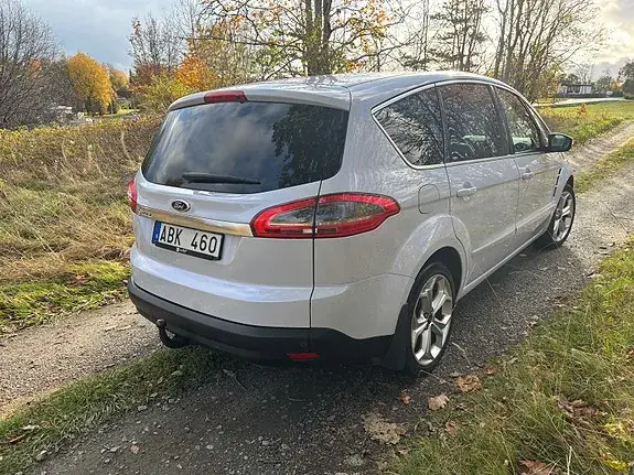 Ford S-Max 2012 photo 3
