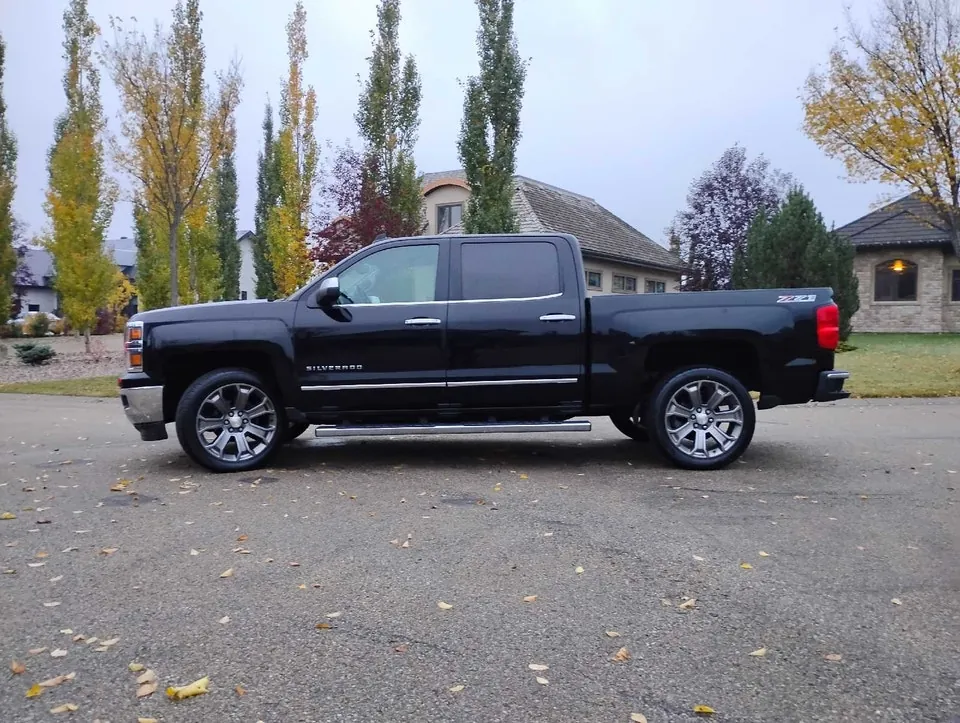 Chevrolet Silverado 1500 2015 photo 2