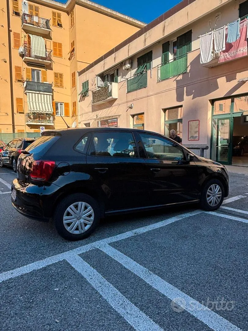 Volkswagen Polo 2012 photo 2