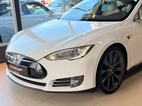 Tesla Model S 2014 photo 2