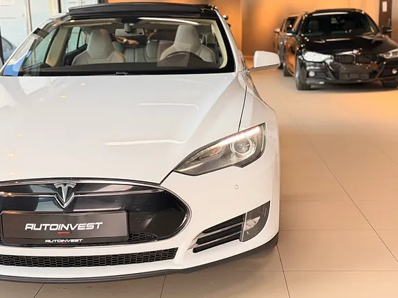 Tesla Model S 2014 photo 4