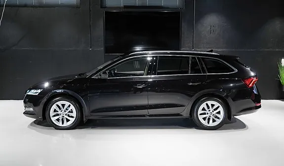 Skoda Octavia 2023 photo 3