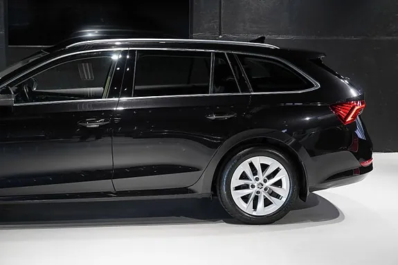 Skoda Octavia 2023 photo 5