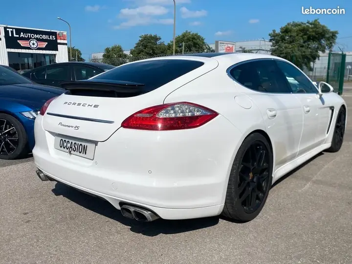 Porsche Panamera 2010 photo 4