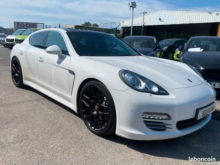 Porsche Panamera 2010 photo 3