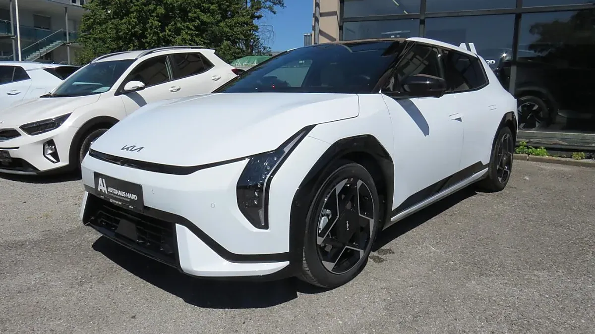 Kia Ev4 2026 photo 2