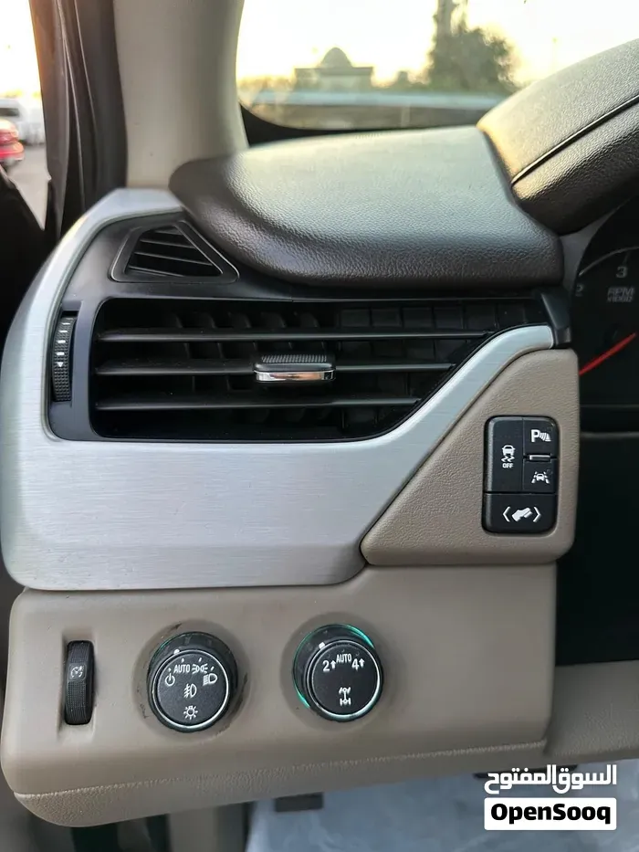 GMC Yukon 2020 photo 2