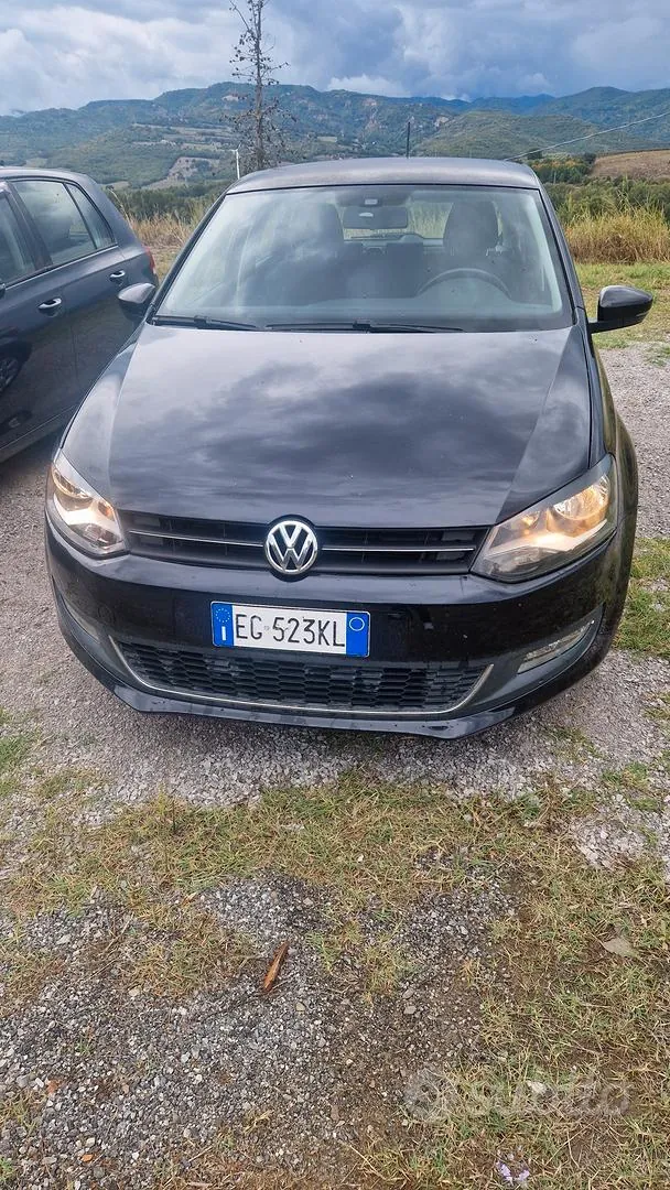 Volkswagen Polo 2011 photo 2