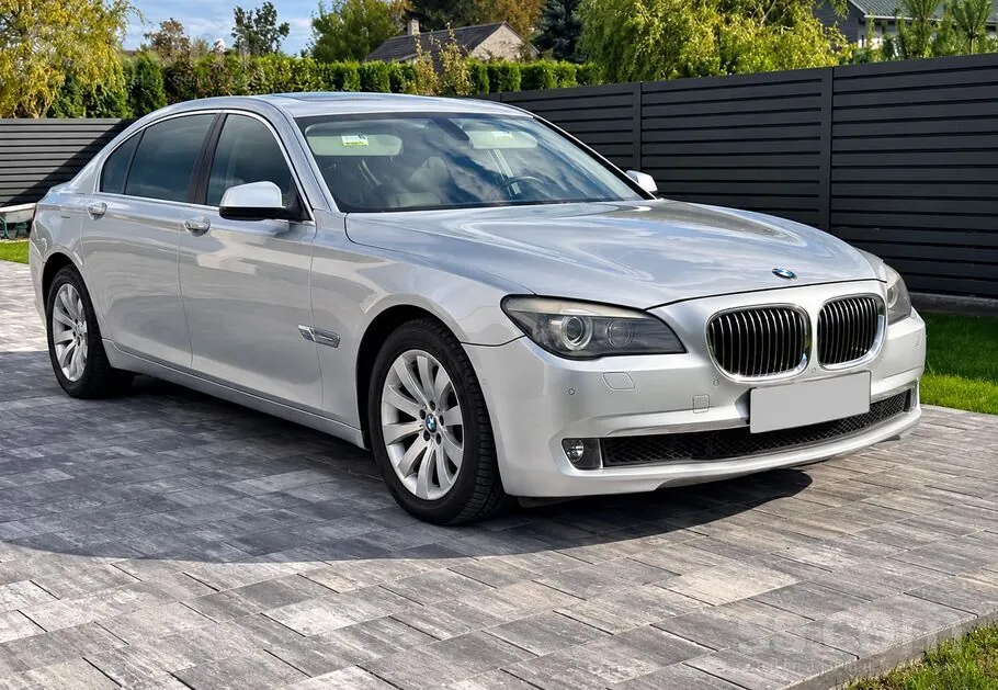 BMW 740Li
