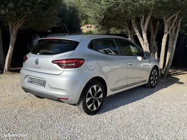 Renault Clio 2021 photo 3