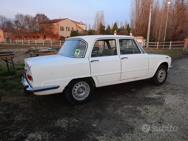 Alfa Romeo Giulia 1970 photo 2