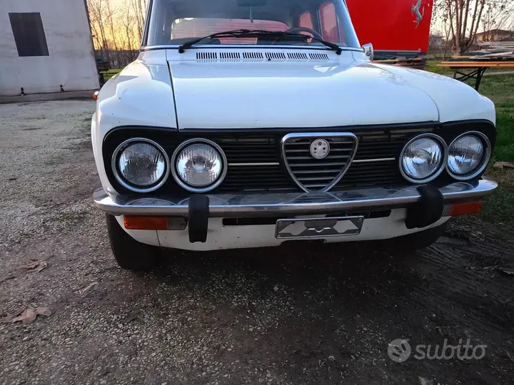 Alfa Romeo Giulia 1970 photo 3