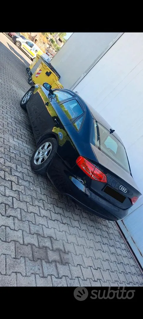 Audi A4 2011 photo 3