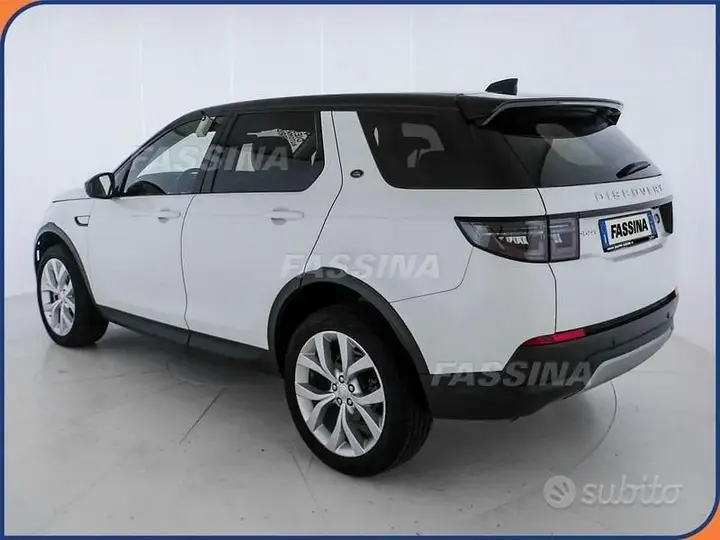 Land Rover Discovery Sport 2022 photo 4