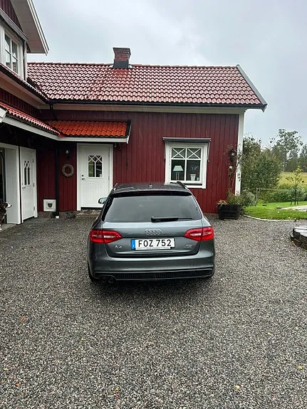 Audi A4 2015 photo 2
