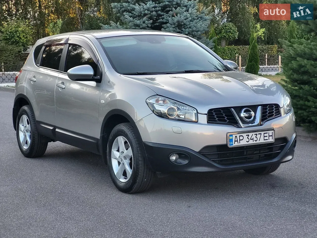 Nissan Qashqai 2013 photo 2