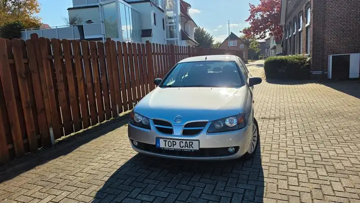 Nissan Almera