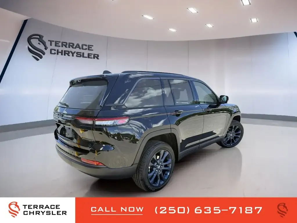 Jeep Grand Cherokee 2026 photo 5