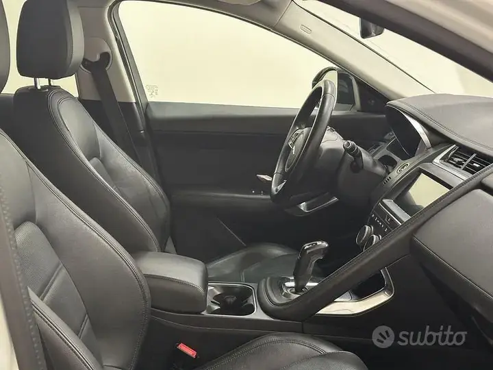 Jaguar E-Pace 2020 photo 3